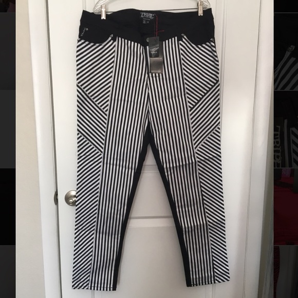 -SOLD- Torrid Tripp NYC Black White Striped Jeans - Picture 2 of 8